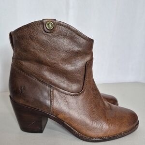Frye Jolene Pull-On Short Leather Boots - Size 7